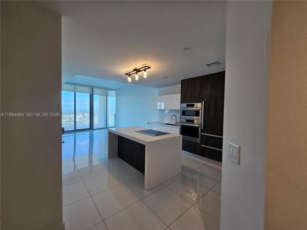 Paramount Miami Worldcenter, 851 NE 1st Ave #4000, Miami, Florida 33132, image 2