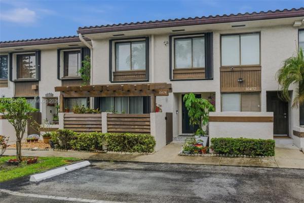 Lakeview Townhomes, 16424 NE 26th Ave #4, North Miami Beach, Florida 33160, image 1