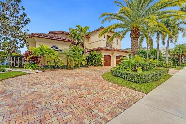 Hawks Landing, 10291 Sweet Bay St, Plantation, Florida 33324, image 2