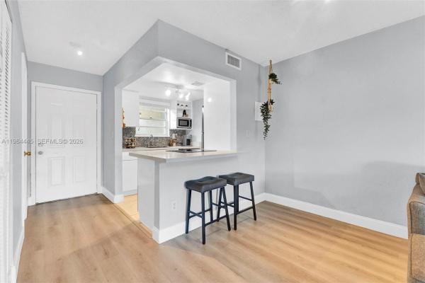 8600 SW 109th Ave #4-207, Unincorporated Dade County, Florida 33173, image 1