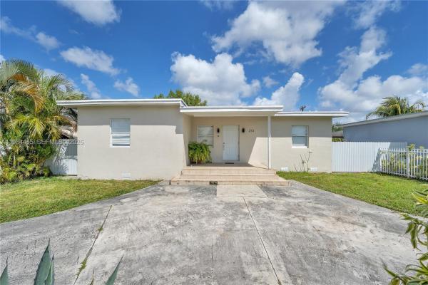 213 W 20th St, Hialeah, Florida 33010, image 1