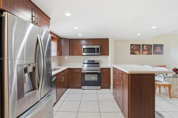 210 NW 87th Ave #L206, Unincorporated Dade County, Florida 33172, image 1