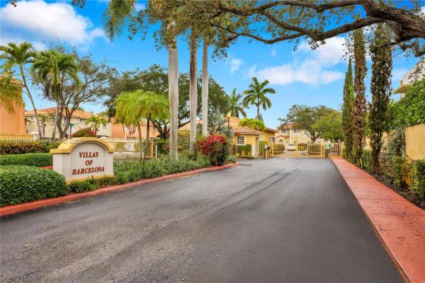 Villas Of Barcelona, 7773 SW 94th Ln, Kendall, Florida 33156, image 2