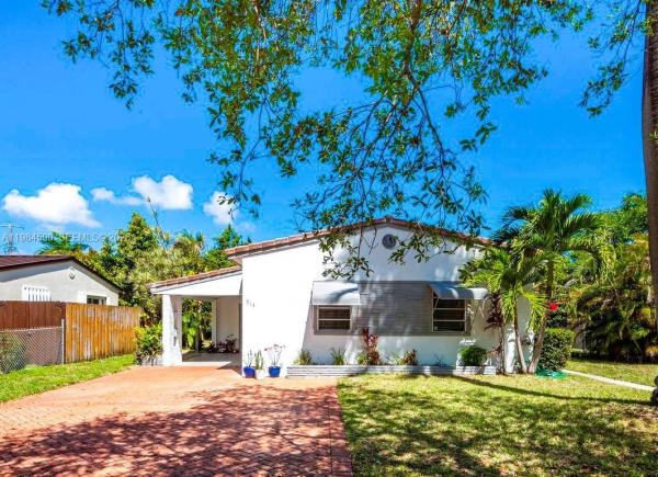 Gulfstream Estates, 913 NE 4th St, Hallandale Beach, Florida 33009, image 2
