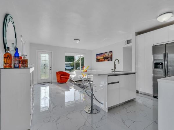 4721 SW 108th Ave, Unincorporated Dade County, Florida 33165, image 1