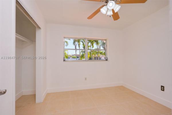 Heftler Homes, 10521 SW 41st Ter, Westwood Lakes, Florida 33165, image 3