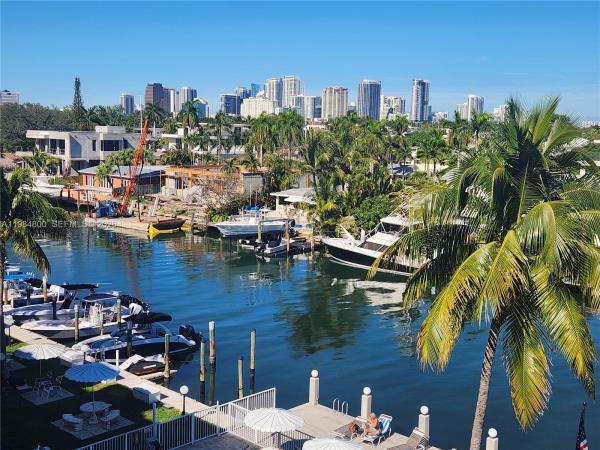 Cromwell West, 1731 SE 15th St #406, Fort Lauderdale, Florida 33316, image 1