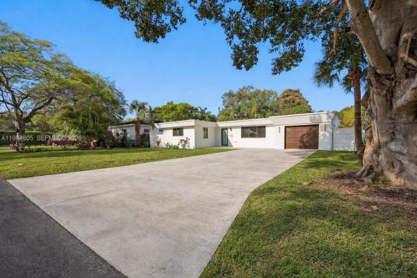 Berna Gilda, 10910 NE 9th Ct, Biscayne Park, Florida 33161, image 3