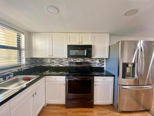 Westview, 8975 Palm Tree Ln #8975, Pembroke Pines, Florida 33024, image 1