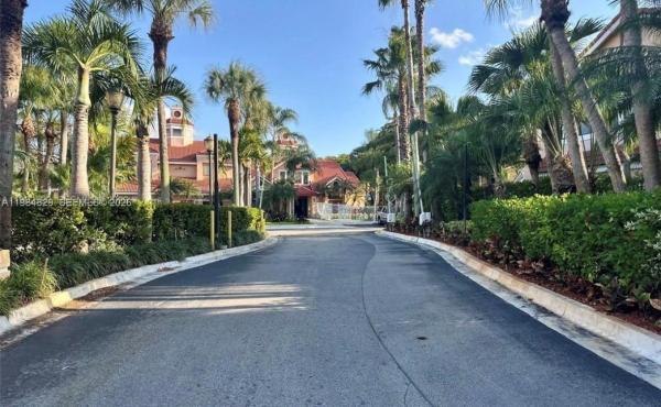 Biscayne Beach Club, 10501 SW 155th Ct #1124, The Hammocks, Florida 33196, image 2