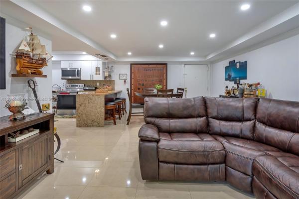 Kendall Heights, 13700 SW 62nd St #222, Kendale Lakes, Florida 33183, image 3