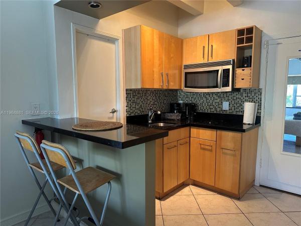 Mantell Plaza, 255 W 24th St #233, Miami Beach, Florida 33140, image 3