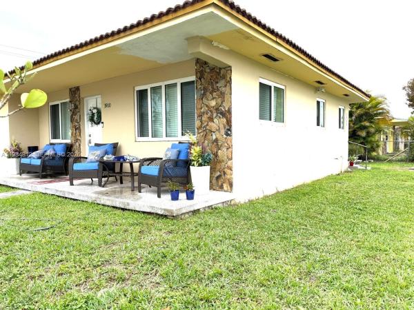 3900 SW 67th Ave, Unincorporated Dade County, Florida 33155, image 1