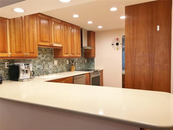 Waters Edge Of Coral Gables, 100 Edgewater Dr #342, Coral Gables, Florida 33133, image 3
