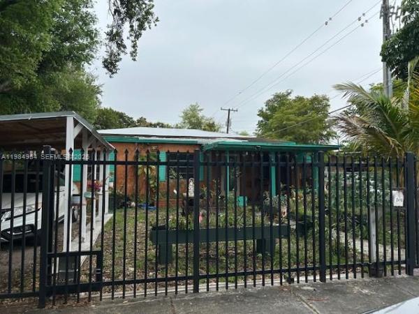 2490 NW 59th St, Unincorporated Dade County, Florida 33142, image 1