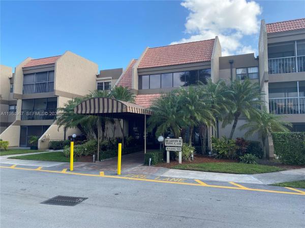Racquet Club At Bonaventure, 240 Lakeview Dr #308, Weston, Florida 33326, image 1