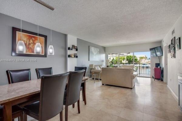 Ocean Lakeview, 2455 Flamingo Dr #201, Miami Beach, Florida 33140, image 2