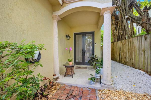 3273 Matilda St, Miami, Florida 33133, image 3