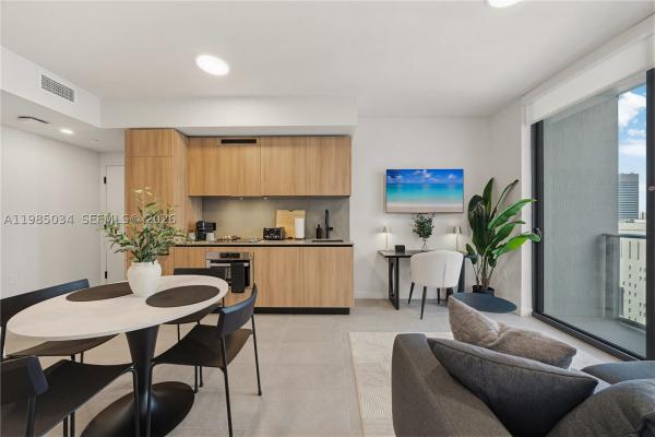121 NE 5th St #2706, Miami, Florida 33132, image 3