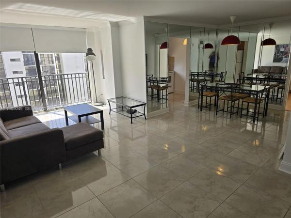 Plaza Of The Americas, 16919 N Bay Rd #819, Sunny Isles Beach, Florida 33160, image 1