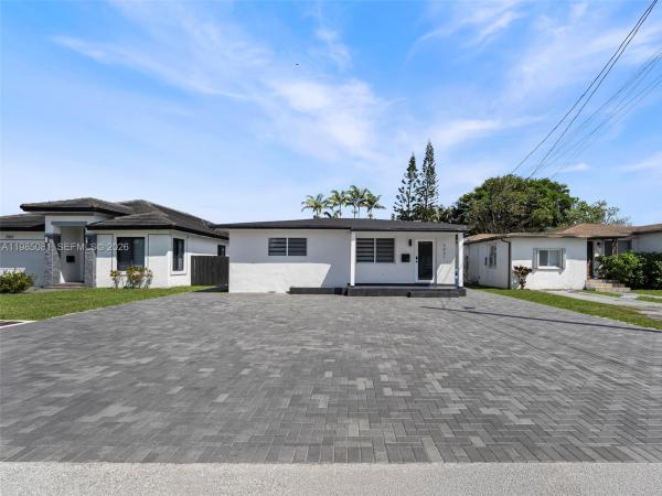 Unincorporated Dade County, Florida 33155, image 1