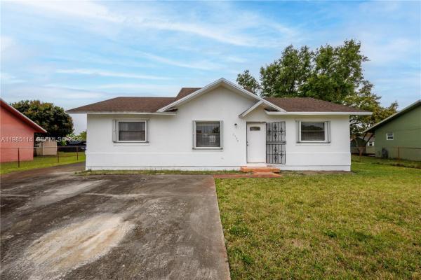 3490 NW 194th St, Miami Gardens, Florida 33056, image 1