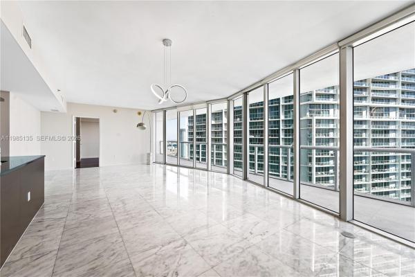 Icon Brickell Tower 2, 495 Brickell Ave #3904, Miami, Florida 33131, image 2