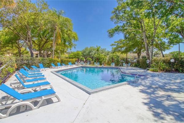 Oakland Forest Club, 3095 N Oakland Forest Dr #104, Oakland Park, Florida 33309, image 2