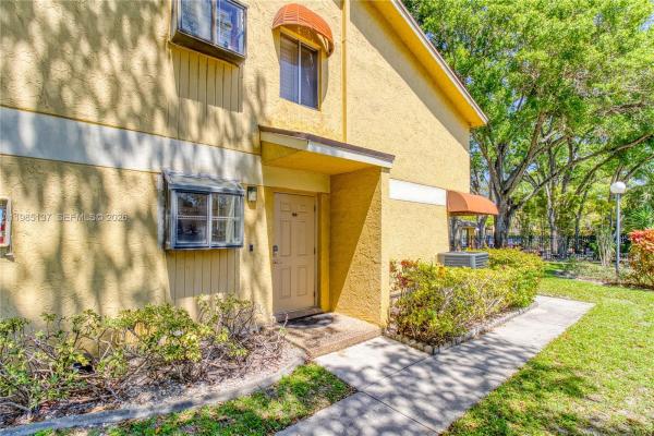 3095 N Oakland Forest Dr #104, Oakland Park, Florida 33309, image 1