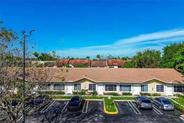 Pembroke Place, 3916 SW 48th Ave, Pembroke Park, Florida 33023, image 1
