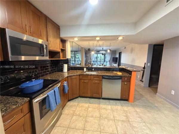 Hidden Harbour Of The Palm Beaches, 896 N Federal Hwy #326, Lantana, Florida 33462, image 1