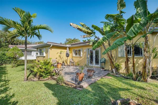 Riviera, 1532 Trillo Ave, Coral Gables, Florida 33146, image 2