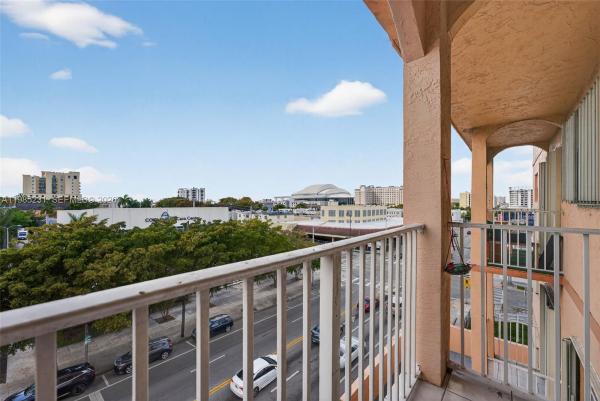 Presidential Corners, 199 SW 12th Ave #502B, Miami, Florida 33130, image 2