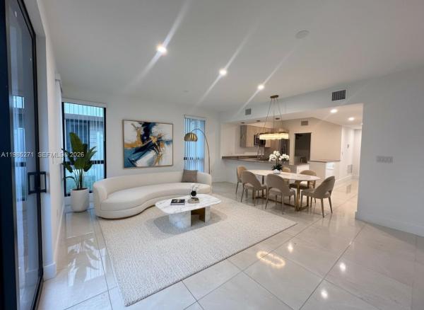 Oaks Place, 5481 W Oak Way #5481, Dania Beach, Florida 33314, image 1