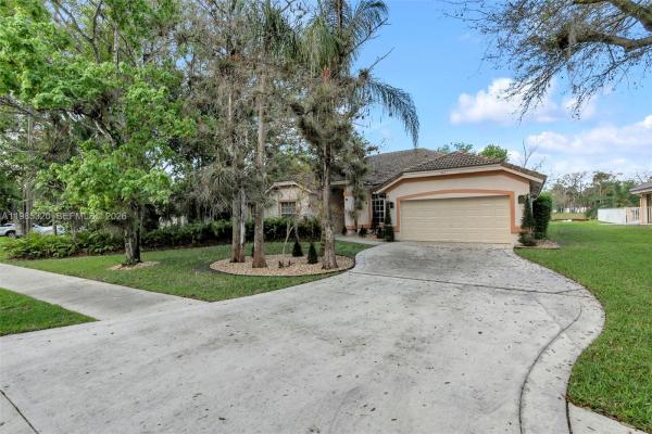 Boulevard Forest, 4927 NW 67th Ave, Lauderhill, Florida 33319, image 2