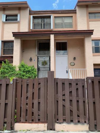 425 W Park Dr #9, Unincorporated Dade County, Florida 33172, image 1