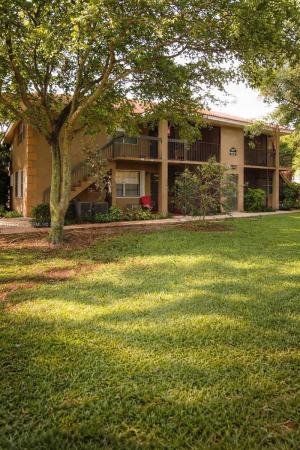 Bella Grand, 10480 NW 8th St #201, Pembroke Pines, Florida 33026, image 1