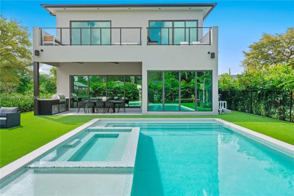 245 NE 116th St, Unincorporated Dade County, Florida 33161, image 1