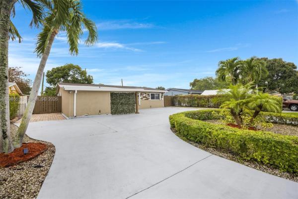 Fleetwood Manor, 6450 Mckinley St, Hollywood, Florida 33024, image 3