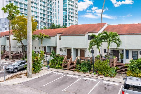 River Club Townhouse, 1901 NW South River Dr #30C, Miami, Florida 33125, image 2