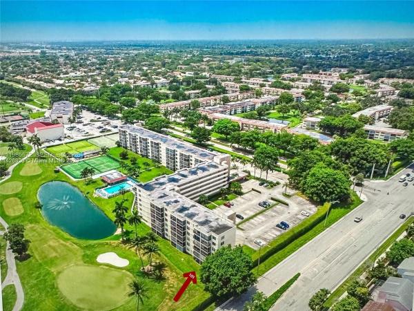 Hollybrook Golf & Tennis Club, 8900 Washington Blvd #101A, Pembroke Pines, Florida 33025, image 1