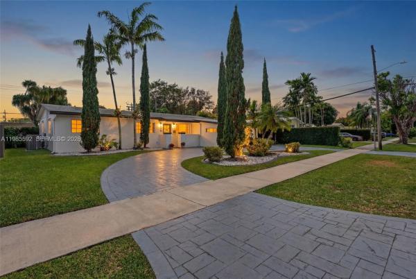 9440 SW 54th St, Unincorporated Dade County, Florida 33165, image 1