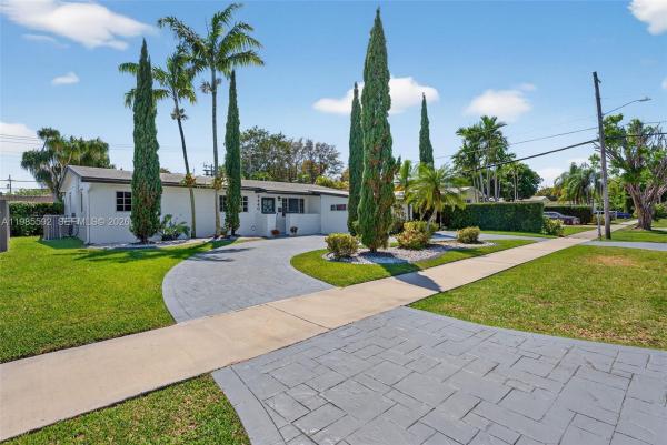 Miller Heights, 9440 SW 54th St, Olympia Heights, Florida 33165, image 2