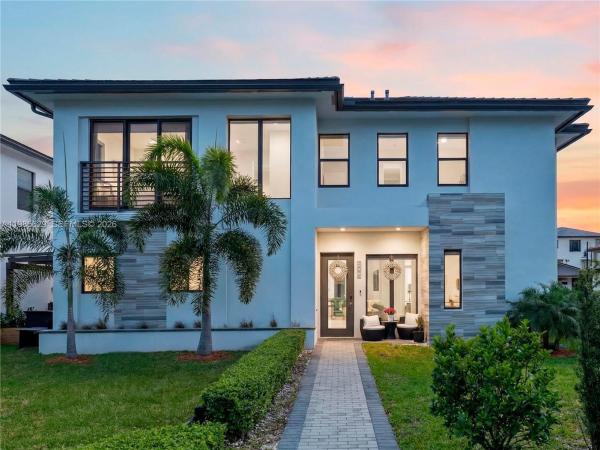 Canarias At Downtown Doral, 8281 NW 48th Ter, Doral, Florida 33166, image 1