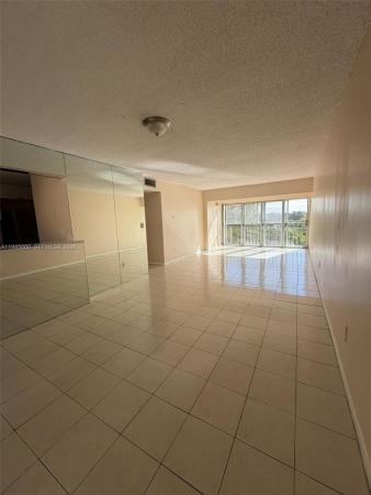 9180 Fontainebleau Blvd #401, Unincorporated Dade County, Florida 33172, image 1