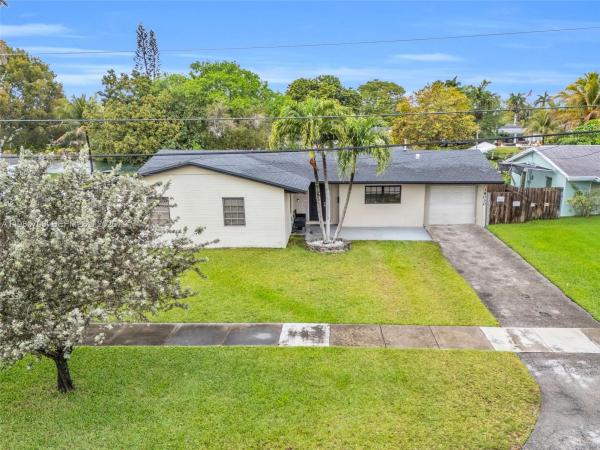 Bel Aire, 19030 Bel Aire Dr, Cutler Bay, Florida 33157, image 1