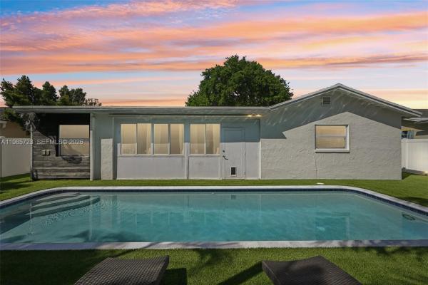 Sandalfoot Cove, 8900 SW 7th St, Boca Raton, Florida 33433, image 3