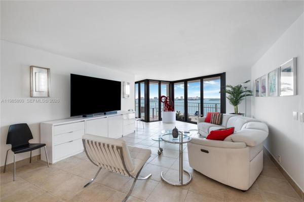 4000 Towerside Ter #1102, Unincorporated Dade County, Florida 33138, image 1