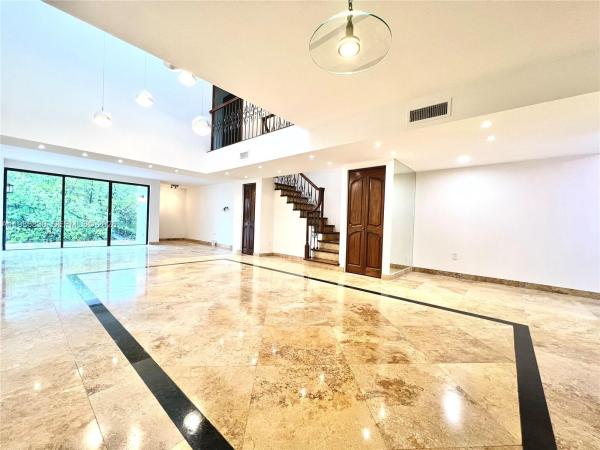 245 Poinciana Dr #505, Sunny Isles Beach, Florida 33160, image 3