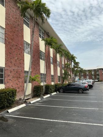 Village At Harbor Beach, 2424 SE 17th Cswy #111B, Fort Lauderdale, Florida 33316, image 1